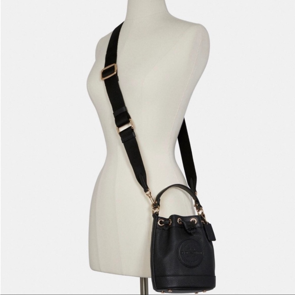 Coach Dempsey bucket bag